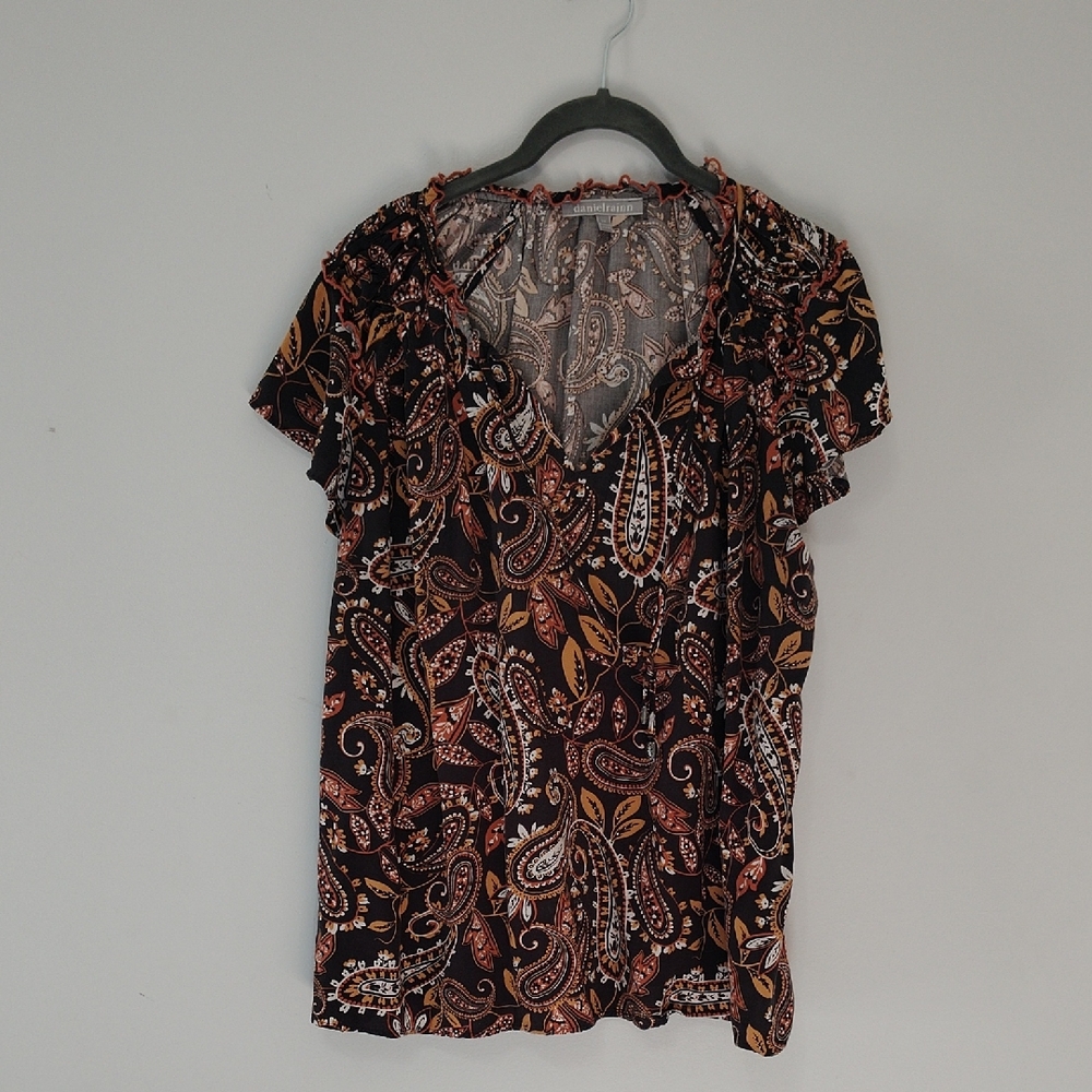 Daniel Rainn Blouse Size 2X Paisley Flutter Sleeve Boho Casual Fall Colors Flowy